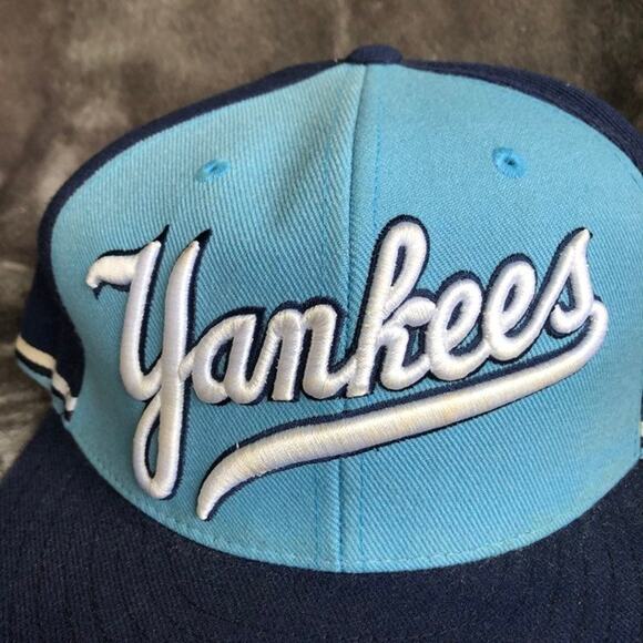 New York Yankees Hat Embroidered Fitted 7 5/8 Cooperstown Navy Baby Blue READ - Picture 2 of 13